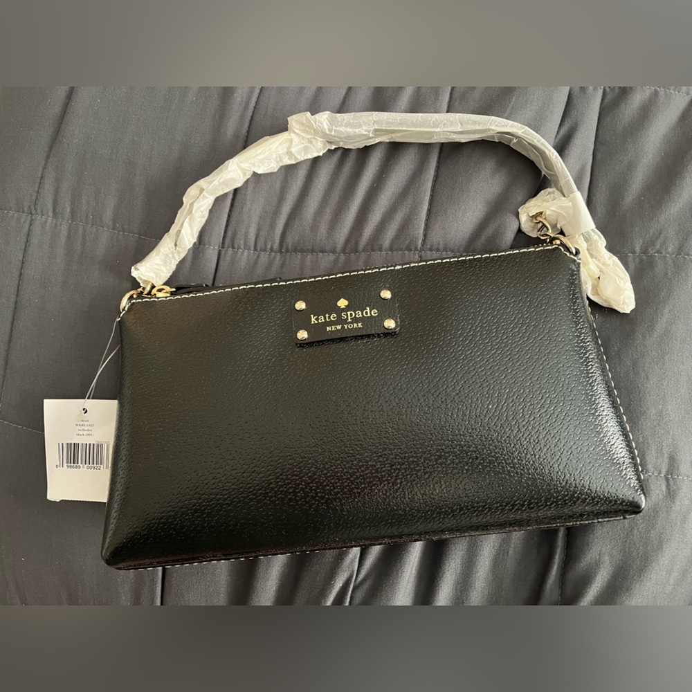 Brand new with tags!!! Black Kate Spade shoulder bag!